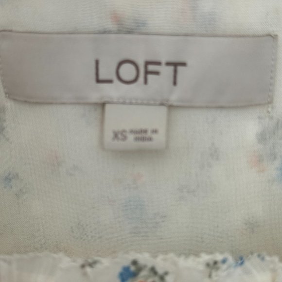 LOFT Floral Ruffle Shell Top XS - Picture 5 of 7